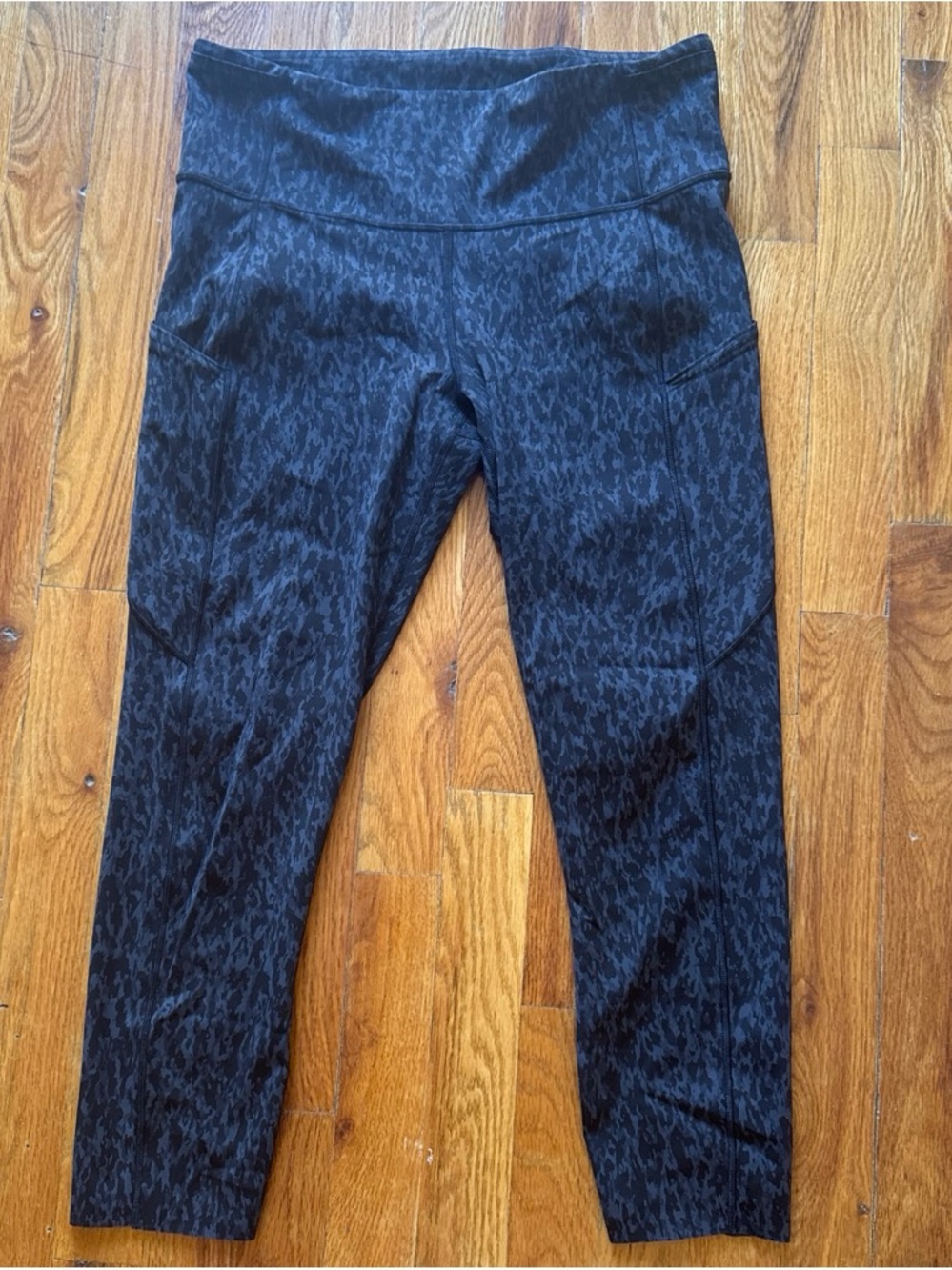 Lululemon cheetah print leggings with pockets size 10
